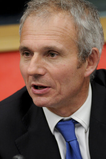 Photo 20 : United Kingdom's Minister for European Affairs David Roy Lidington attends a meeting with MEPs in Strasbourg