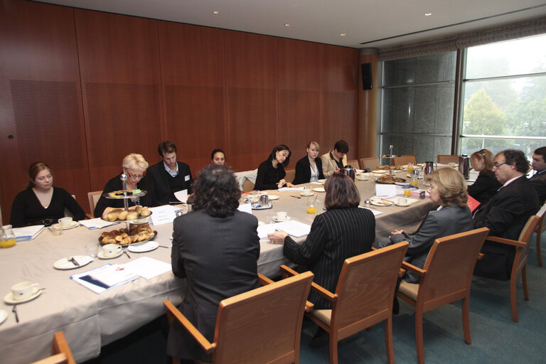 Foto 2: Press Breakfast on cancer prevention with the German Cancer Research Center