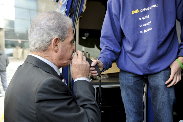 Photo 5 : Police safety demonstration