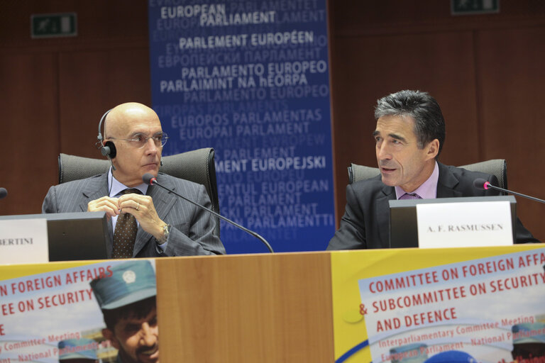 Fotogrāfija 8: The Committee on Foreign Affairs jointly with the Subcommittee on Security and Defence holds an Interparliamentary committee meeting with representatives from National Parliaments on the Challenges facing the Union's Common Security and Defence Policy (CSDP) after the entry into force of the Lisbon Treaty