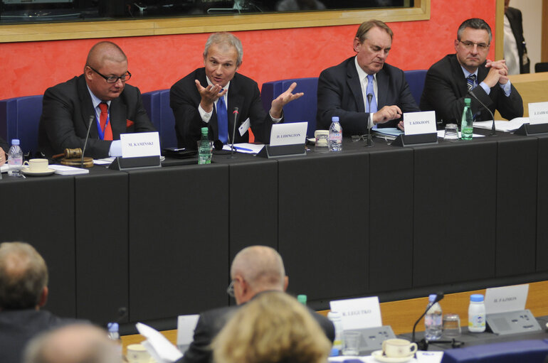 Photo 15 : United Kingdom's Minister for European Affairs David Roy Lidington attends a meeting with MEPs in Strasbourg