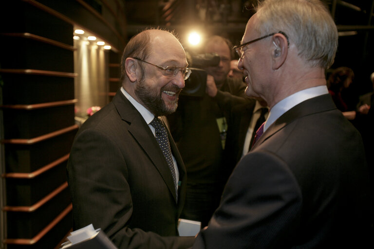 Foto 8: Speech for the presentation of the book of Klaus HÄNSCH - former President of the European Parliament