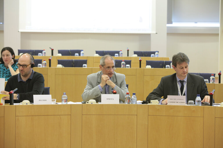 Photo 12: Constituent meeting of the selection panel for the 2009 LUX Prize