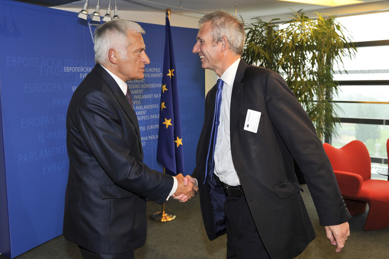 Fotografie 4: Jerzy Buzek, EP President, receives David Roy Lidington, United Kingdom's Minister for European Affairs, in Strasbourg