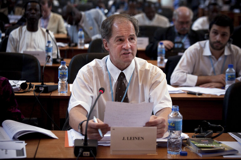 Φωτογραφία 6: Jo Leinnen fro, Germany; EU deputy, presents the report of the Comitee on Economic Development, Finance and Trade to the 20th ACP-EU Joint Parliamentary Assembly in Kinshasa on December 3, 2010.