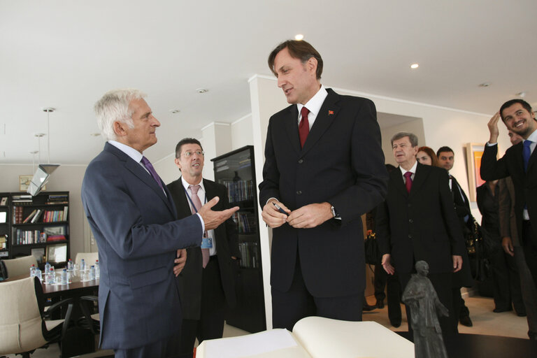 Fotografia 6: Meeting of Jerzy BUZEK, EP President with Ranko KRIVOKAPIƒÜ, Speaker of the Parliament of Montenegro