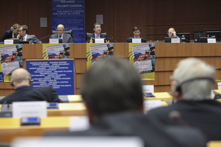 Fotagrafa 3: The Committee on Foreign Affairs jointly with the Subcommittee on Security and Defence holds an Interparliamentary committee meeting with representatives from National Parliaments on the Challenges facing the Union's Common Security and Defence Policy (CSDP) after the entry into force of the Lisbon Treaty