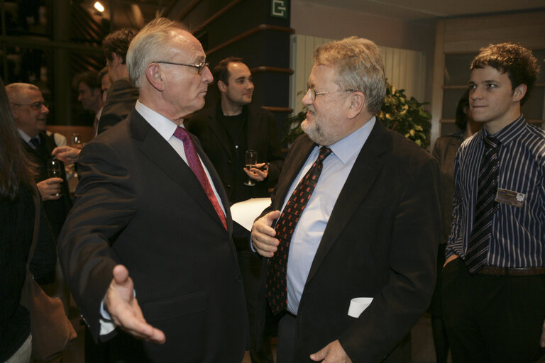 Foto 4: Speech for the presentation of the book of Klaus HÄNSCH - former President of the European Parliament