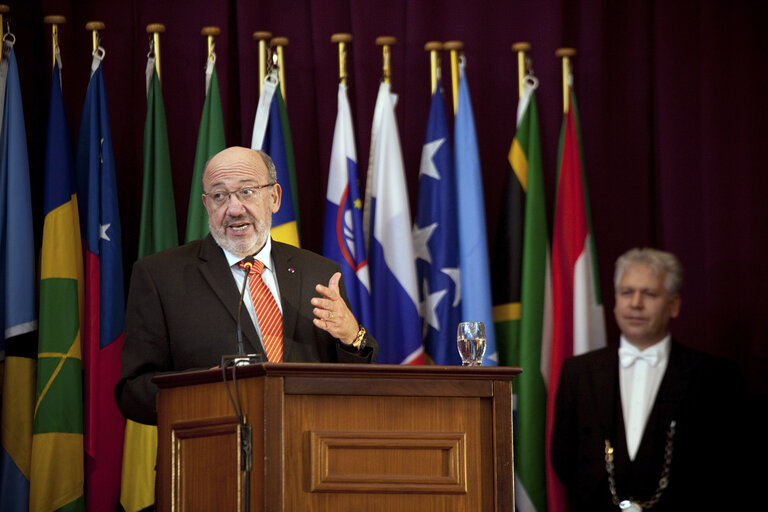 Φωτογραφία 23: Louis Michel from Belgium, the European Commissioner for Humanitarian Aid and Development and Co-President of the ACP-EU Joint Paliamentary Assembly, addresses the officials at the formal opening of the 20th ACP-EU Joint Parliamentary Assembly in Kinshasa on December 2, 2010.