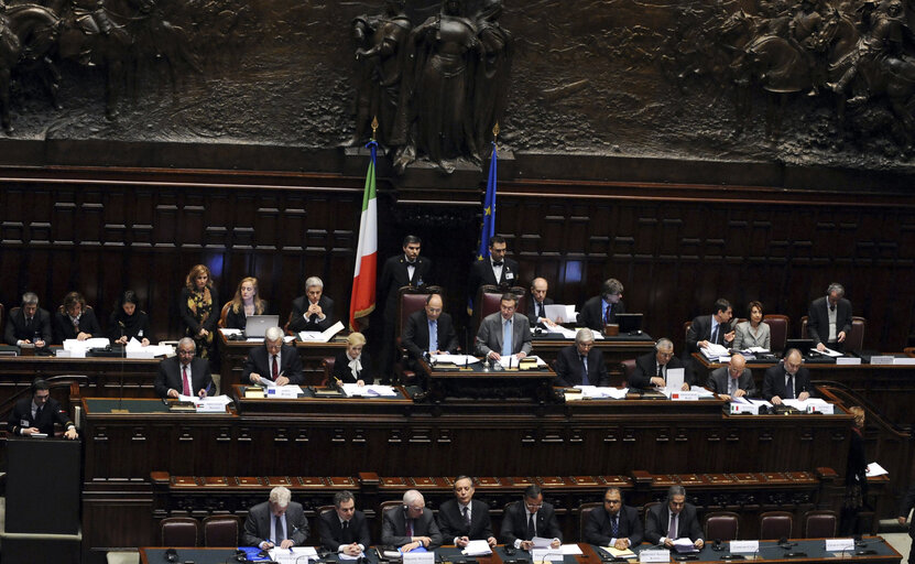 Foto 22: President of the Italian Chamber of Deputies Gianfranco Fini speaks during of the 7th plenary session of the Parlamentary assembly of the Union for the mediterranean at Italian Chambers of Deputies at Palazzo Montecitorio on March 4, 2011in Rome.