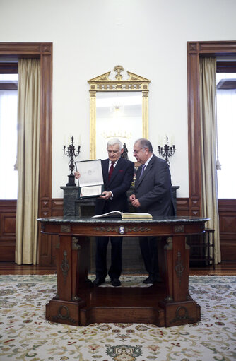 Fotagrafa 44: President of the European Parliament Jerzy Bruzek, on the left, visits with Portuguese Parliament's President Jaime Gama, on the right, the Pal·cio de S„o Bento, the Parliament building in Lisbon on February 17, 2011.