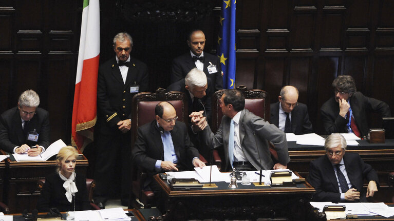 Foto 13: European Parliament President Jerzy Buzek speaks with President of the Italian Chamber of Deputies Gianfranco Fini and President of Italian Senate Renato Schifani  during of the 7th plenary session of the Parlamentary assembly of the Union for the mediterranean at Italian Chambers of Deputies at Palazzo Montecitorio on March 4, 2011in Rome.