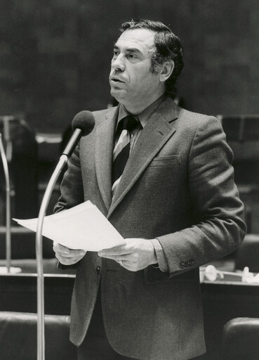 Gérard BORDU during the plenary session from December 11 to 15, 1978, in Luxembourg.