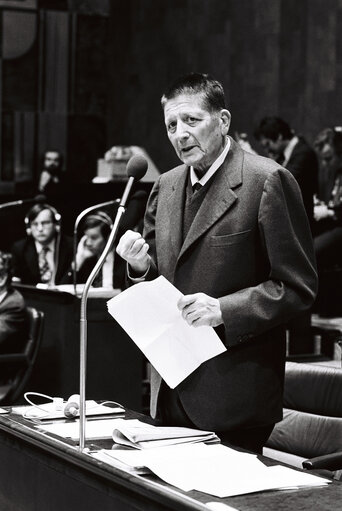 Giorgio AMENDOLA during the plenary session from December 11 to 15, 1978, in Luxembourg.