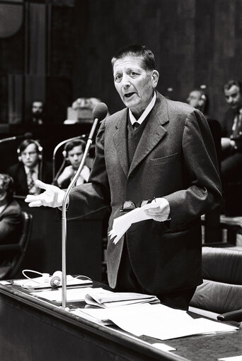 Giorgio AMENDOLA during the plenary session from December 11 to 15, 1978, in Luxembourg.