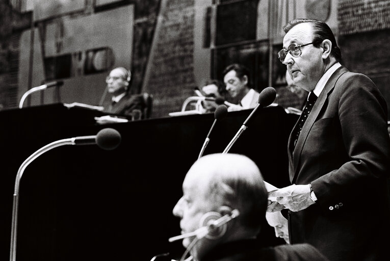 Hans-Dietrich GENSCHER, Minister for Foreign Affairs of the Federal Republic of Germany and President in Office of the Council of the European Communities, during the plenary session from December 11 to 15, 1978, in Luxembourg.