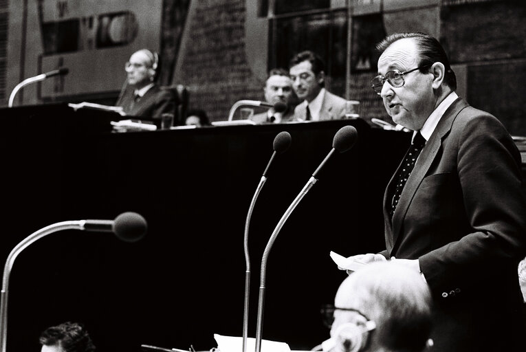 Hans-Dietrich GENSCHER, Minister for Foreign Affairs of the Federal Republic of Germany and President in Office of the Council of the European Communities, during the plenary session from December 11 to 15, 1978, in Luxembourg.