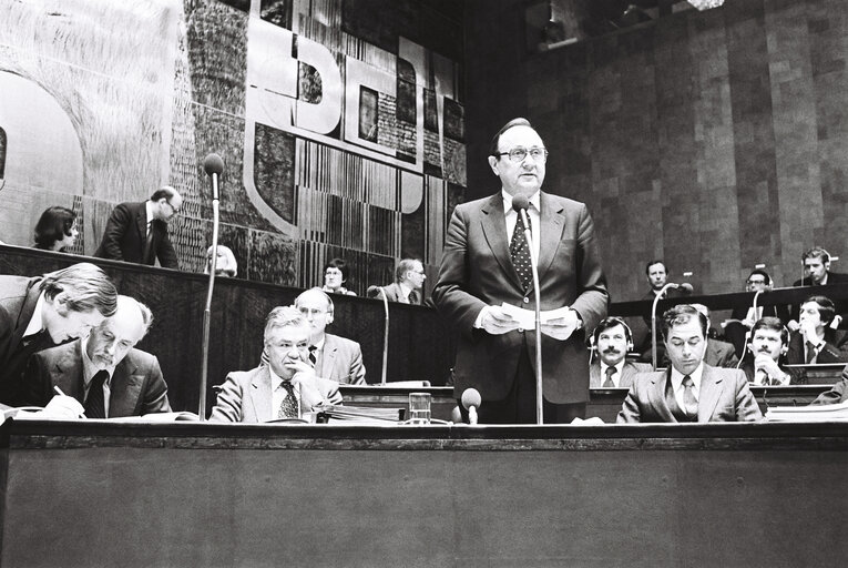 Hans-Dietrich GENSCHER, Minister for Foreign Affairs of the Federal Republic of Germany and President in Office of the Council of the European Communities, during the plenary session from December 11 to 15, 1978, in Luxembourg.