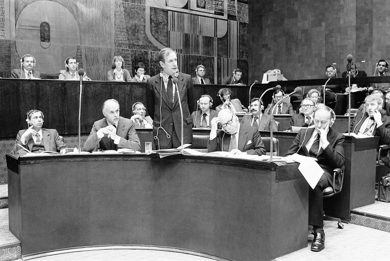 German Foreign Affairs Minister Klaus von DOHNANYI during the plenary session from December 11 to 15, 1978, in Luxembourg.