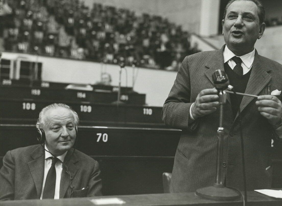 European Parliamentary Assembly changes its name into European Parliament in May 1962