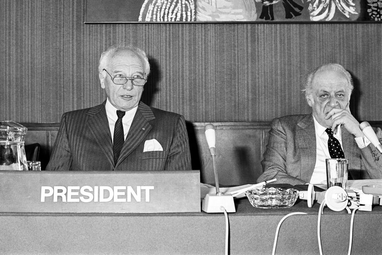 Fotografie 7: European Council Meeting in April 1986