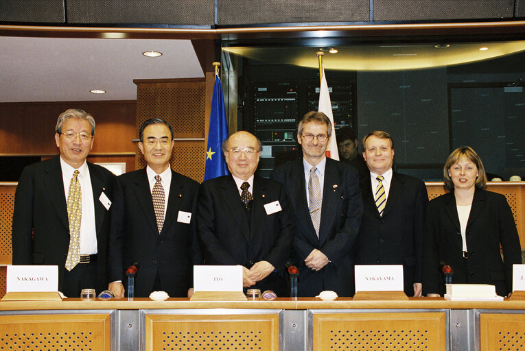 Photo 2 : Meeting of the delegation for the relations with Japan in Brussels