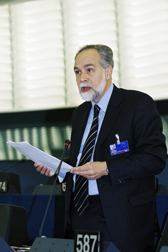 Foto 9: MEP Dominique F.C. SOUCHET takes part in a plenary session in Strasbourg