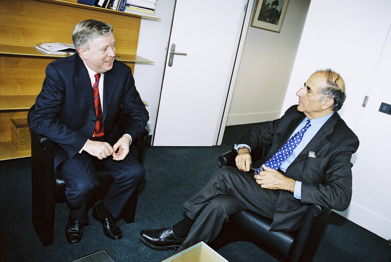 Foto 5: EP President meets with French journalist Jean-Pierre ELKABBACH