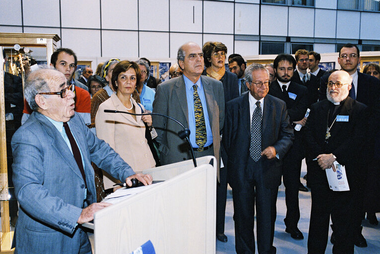 Fotogrāfija 8: Exhibition of Traditional Musical Instruments from Greece