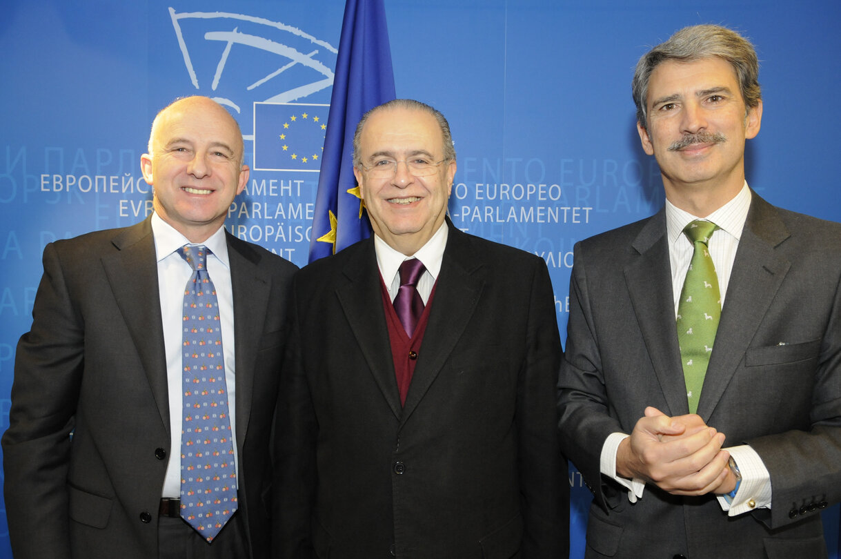 EP President Jerzy Buzek meets with MEPs Ioannis Kasoulides and JoseÃÅ Ignacio Salafranca Sanchez-Neyra in Strasbourg