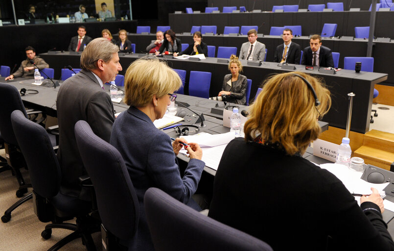 Fotó 8: Press Conference with regional Development Committee Chair Danuta HUBNER, commissioner for regional Policy Johannes HAHN and rapporter Rosa ESTARAS FERRAGUT