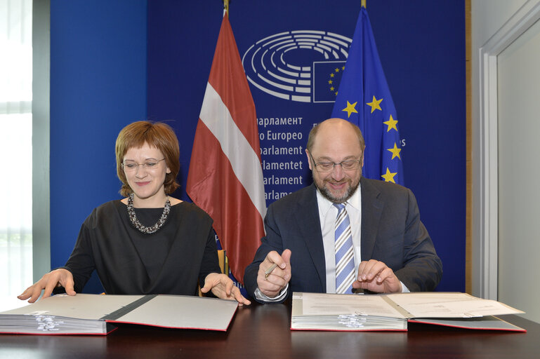 EP President - LEX signing: mobilisation of the European Globalisation Adjustment Fund on cooperation in budgetary matters and on sound financial management