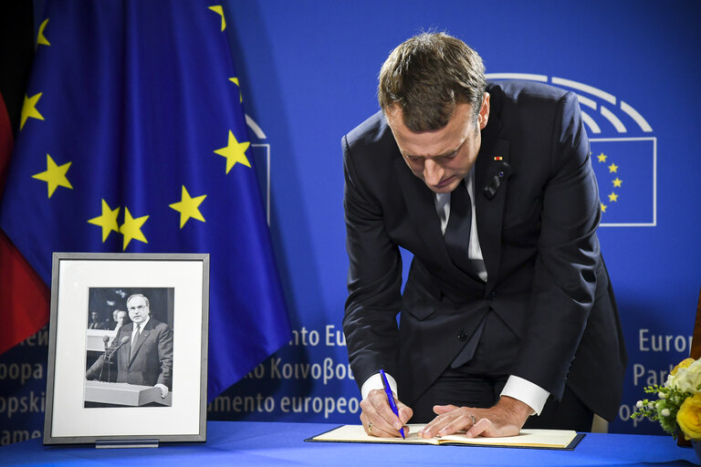 European Ceremony of Honour for Dr. Helmut KOHL - Emmanuel MACRON, President of the French Republic, signing the Condolence book