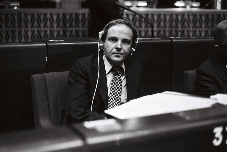 The MEP Richard J. SIMMONDS during a session in Strasbourg in September 1979.