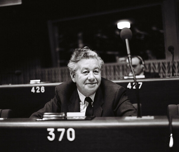 The MEP Alexander SHERLOCK during a session in Strasbourg in October 1981.