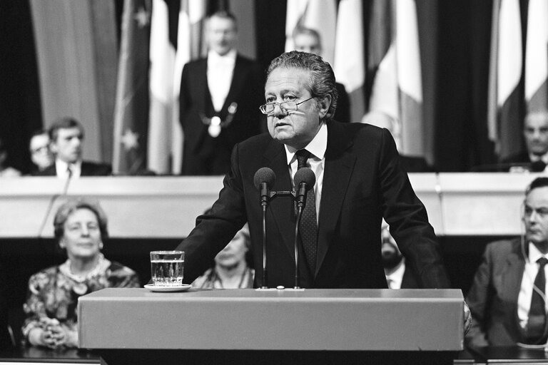 The President of Portugal Mario SOARES addressing the Plenary at the EP in Strasbourg at the occasion of his visit in July 1986.