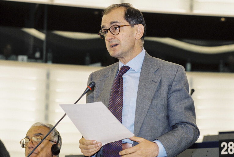 MEP Giuseppe DI LELLO FINUOLI in the European Parliament