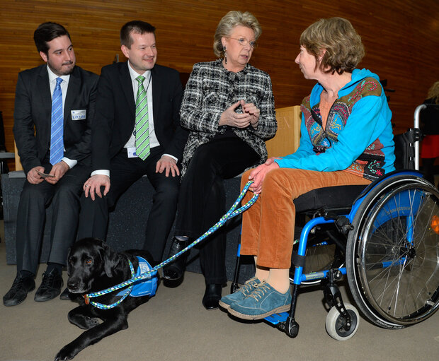 Viviane REDING - EC Vice President welcomes Martin KASTLER and Susanne PICHERT and assistance dog LAGUNA