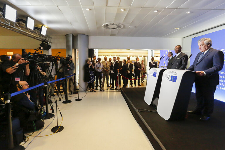 Official visit of the President of Guinea.Press point