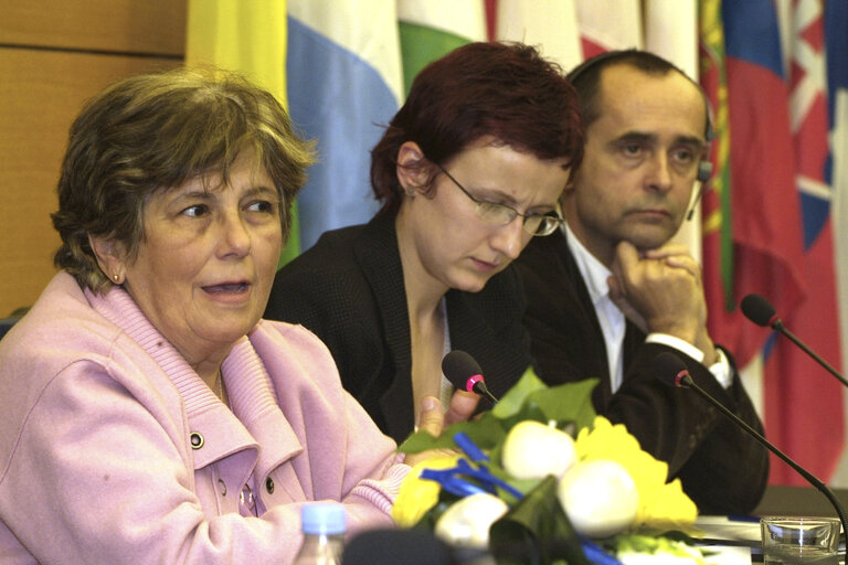 Foto 10: 2005 Sakharov Prize laureates hold a press conference at the European Parliament in Strasbourg