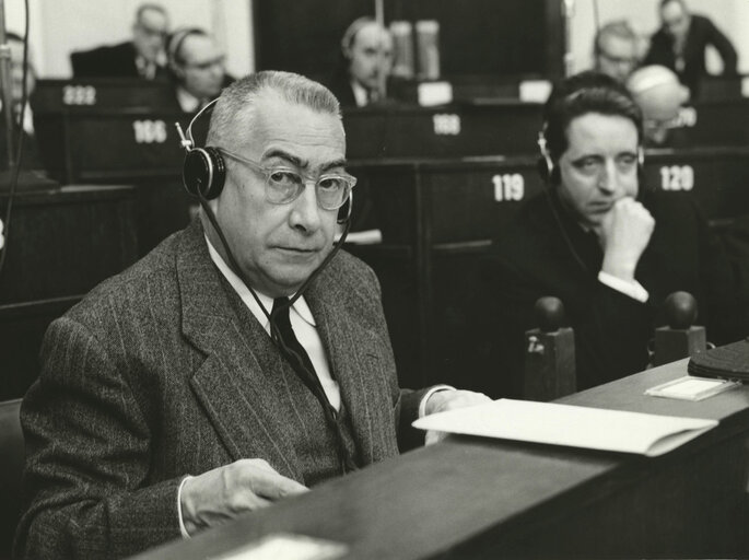 Φωτογραφία 11: Constitutive session of the new European Parliamentary Assembly in january 1962