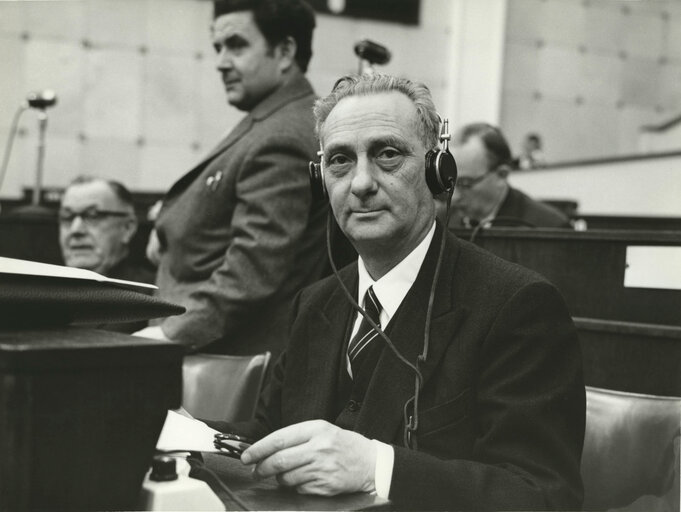 Constitutive session of the new European Parliamentary Assembly in january 1962