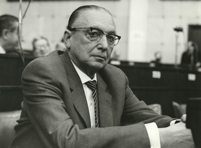 Constitutive session of the new European Parliamentary Assembly in january 1962