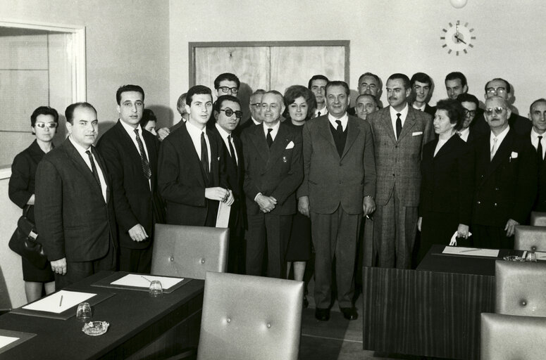 Foto 12: European Parliamentary Assembly changes its name into European Parliament in May 1962