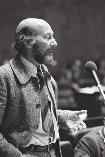 Foto 4: The delegue Cornelis LABAN during a session in Strasbourg in March 1977.