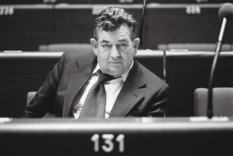 Foto 17: Member of the European Parliament, during a session in Strasbourg in March 1977.