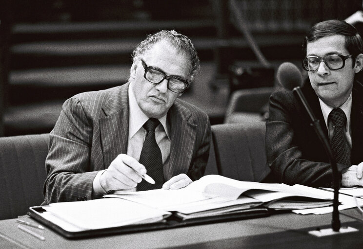 Foto 37: The European Commissioner Wilhelm HAFERKAMP during a session in Strasbourg in March 1977.