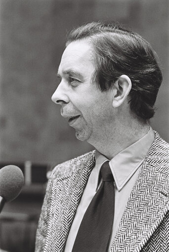 Fotagrafa 1: Member of the European Parliament, during a session in Luxembourg in March 1977.