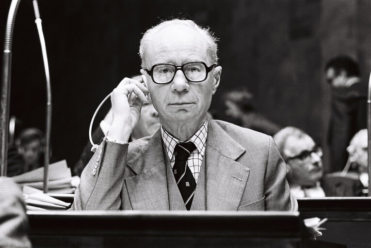 The delegue Charles FLETCHER-COOKE during a session in Luxembourg in December 1978.