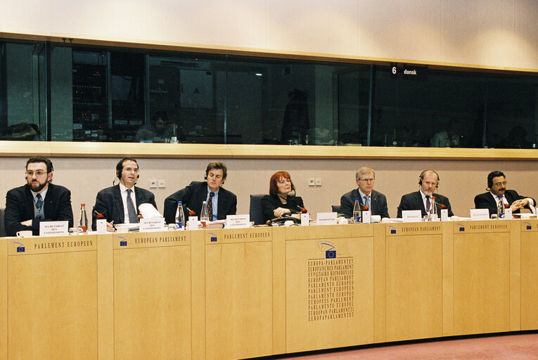 Fotografija 2: ECON Committee - Discussion with the Finance Minister of Sweden